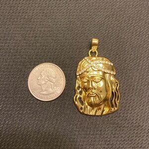 Gold Chain Cuban Curb 4mm and Jesus Piece